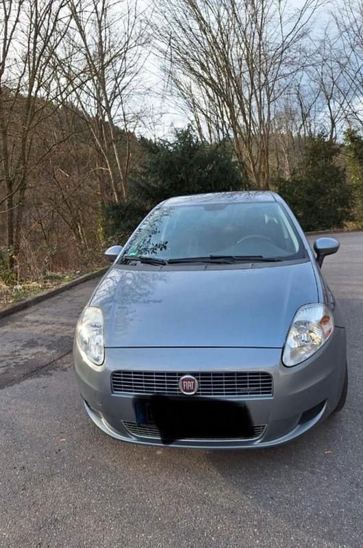Grau Gebraucht 2009 Fiat Grande Punto Kleinwagen | 1.099 € - Bild 1/4