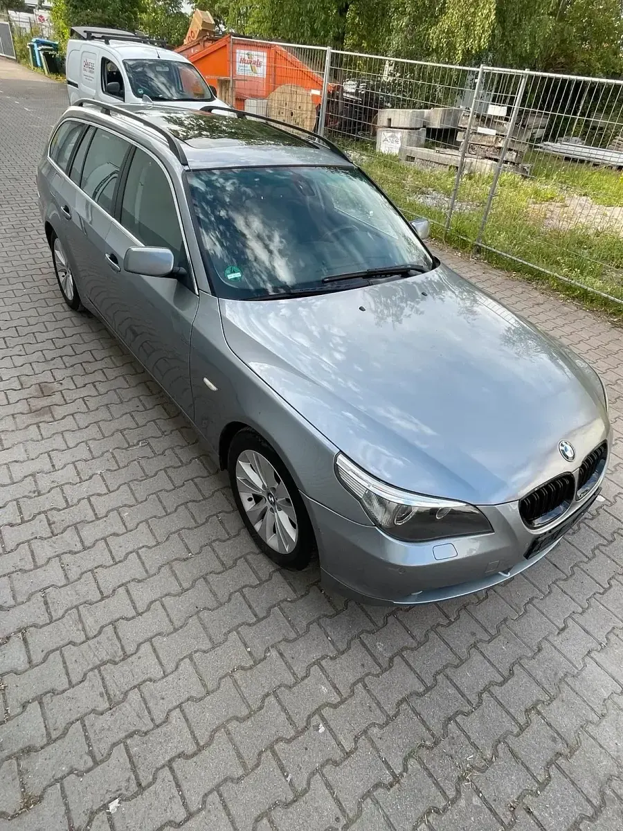Gebraucht BMW 525 177 PS (130 kW) 2005 Grau Kombi