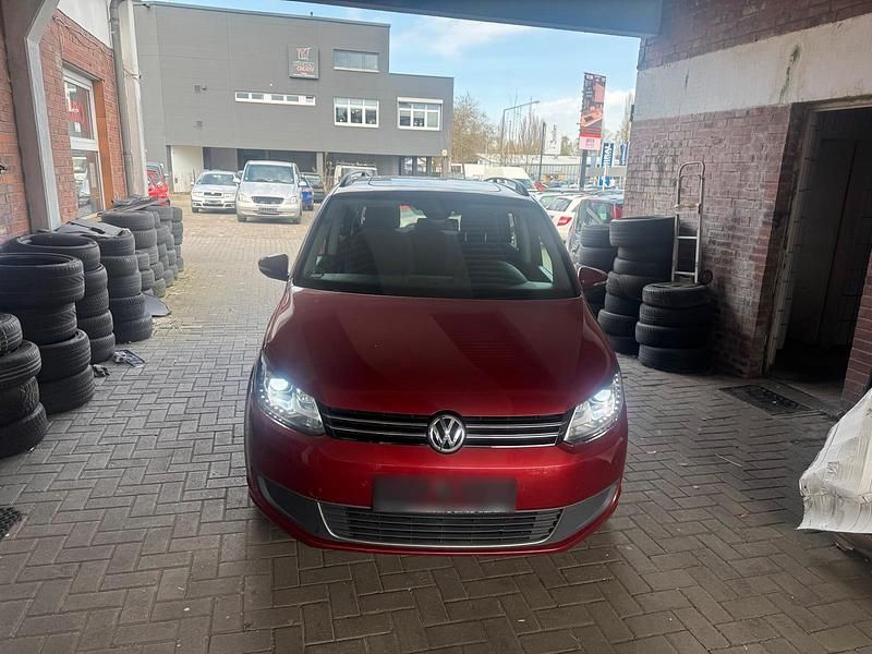 Gebraucht VW Touran 140 PS (102 kW) 2013 Rot Van / Kleinbus