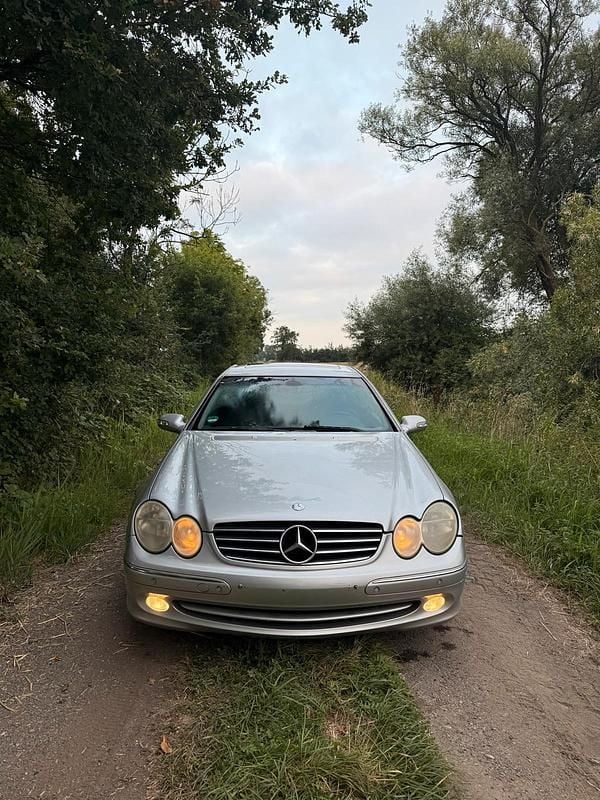 Silber Gebraucht 2002 Mercedes CLK240 Coupé | 1.999 € (Superpreis) - Bild 1/4