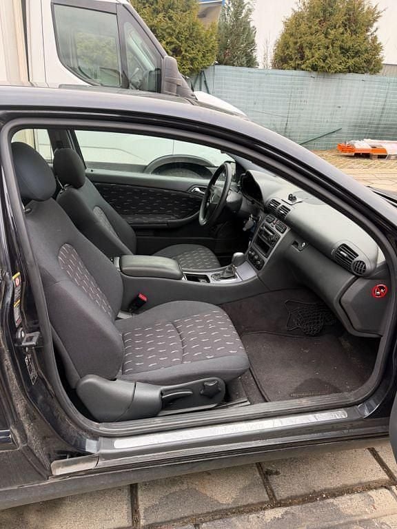 Gebraucht Mercedes C180 143 PS (105 kW) 2003 Blau Coupé