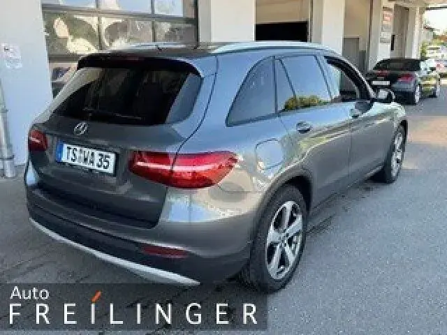 Gebraucht Mercedes GLC250 204 PS (150 kW) 2018 Grau SUV