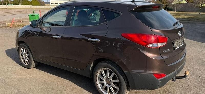 Gebraucht Hyundai ix35 Style 137 PS (100 kW) 2011 Braun SUV
