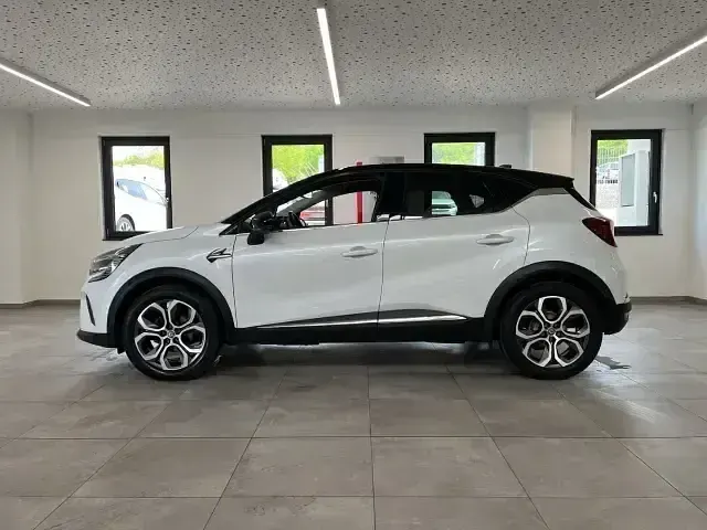 Gebraucht Renault Captur Intens 140 PS (102 kW) 2021 Perlmutt weiß / dach schwarz SUV