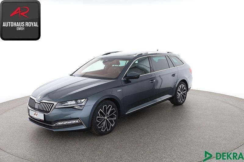 Grau Gebraucht 2021 Skoda Superb Limousine | 30.880 € (Fairer Preis) - Bild 1/4