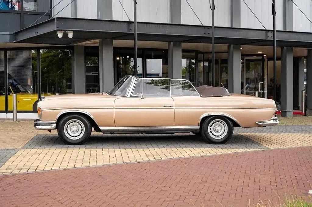 Gebraucht Mercedes W111 152 PS (111 kW) 1963 Beige Cabrio