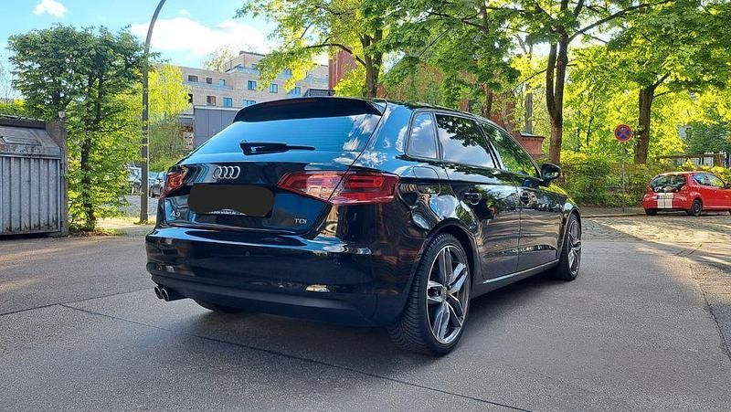 Gebraucht Audi A3 Ambition 150 PS (110 kW) 2015 Schwarz Limousine