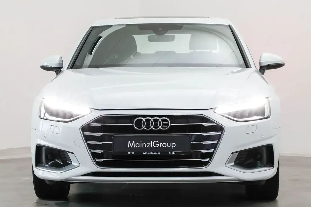Gebraucht Audi A4 Advanced 163 PS (119 kW) 2022 Gletscherweiß metallic Limousine