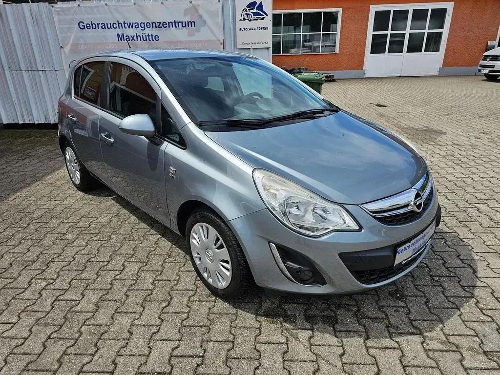 Gebraucht Opel Corsa Active 101 PS (74 kW) 2013 Silber Kleinwagen
