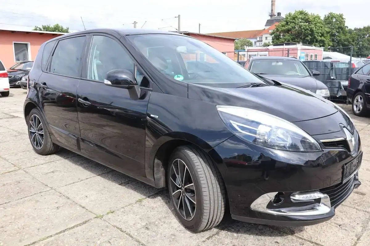 Gebraucht Renault Scénic III Bose Edition 116 PS (85 kW) 2013 Sternenschwarz Van / Kleinbus
