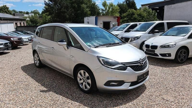 Gebraucht Opel Zafira Innovation 136 PS (100 kW) 2018 Argonsilber Van / Kleinbus