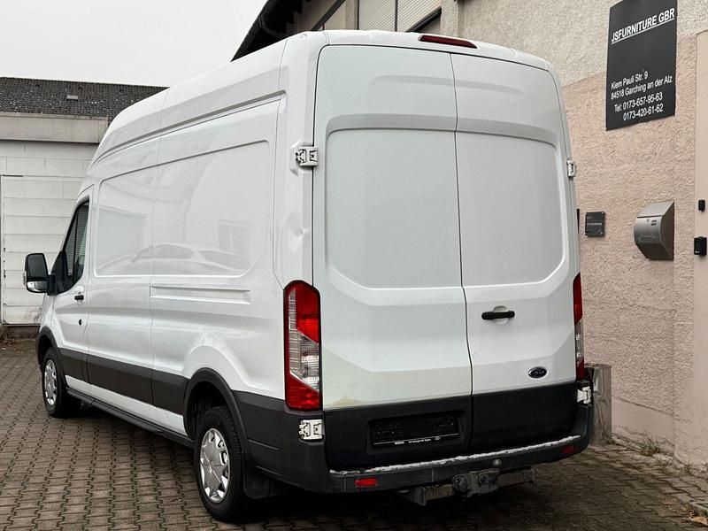 Gebraucht Ford Transit Trend 125 PS (91 kW) 2017 Weiß Van / Kleinbus