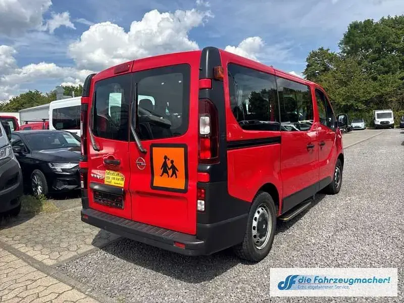 Gebraucht Opel Vivaro 95 PS (69 kW) 2016 Rot Van / Kleinbus
