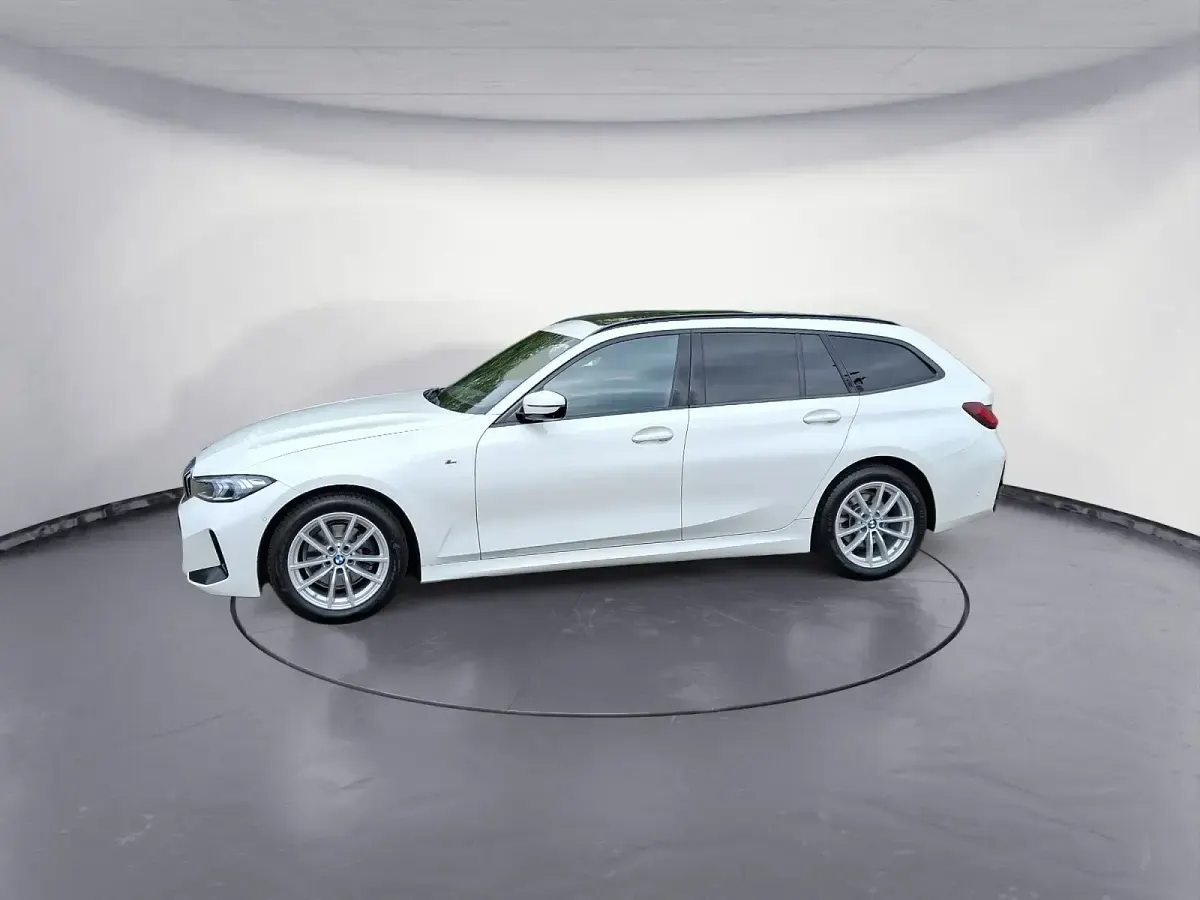 Gebraucht BMW 320 M Sport 190 PS (139 kW) 2024 Weiß Kombi