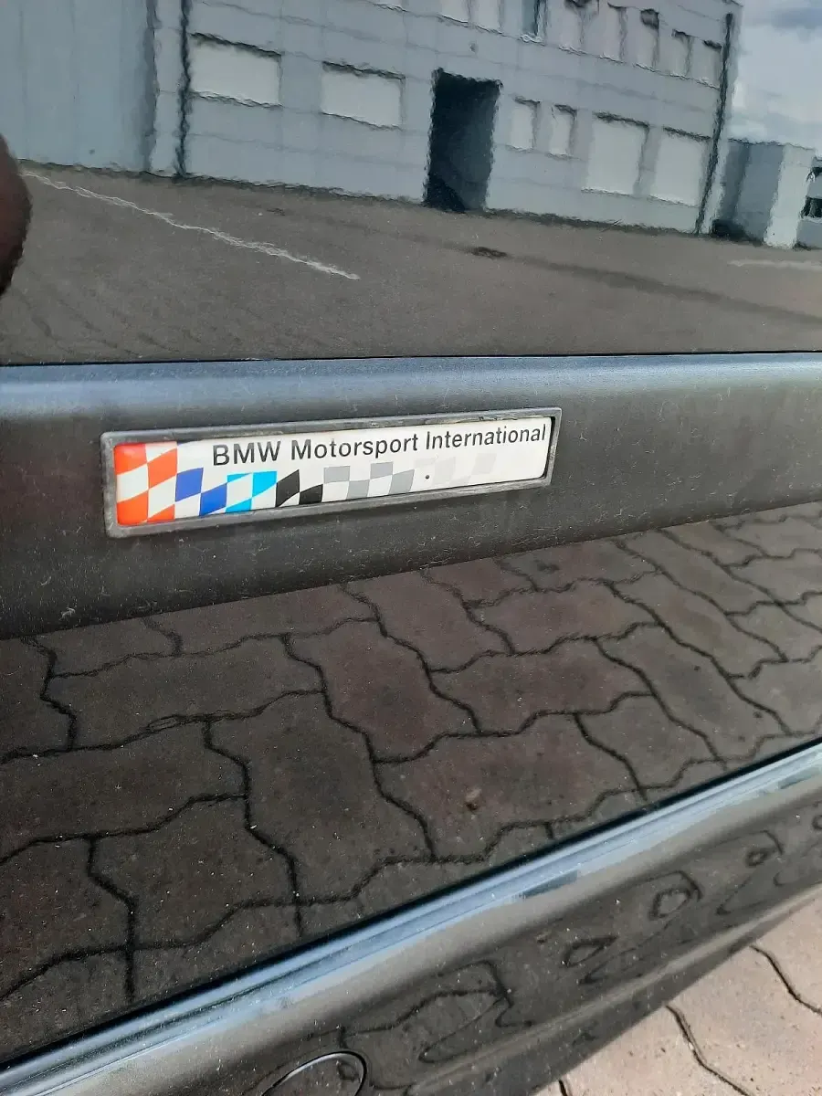 Gebraucht BMW 318 140 PS (102 kW) 2004 Schwarz Limousine