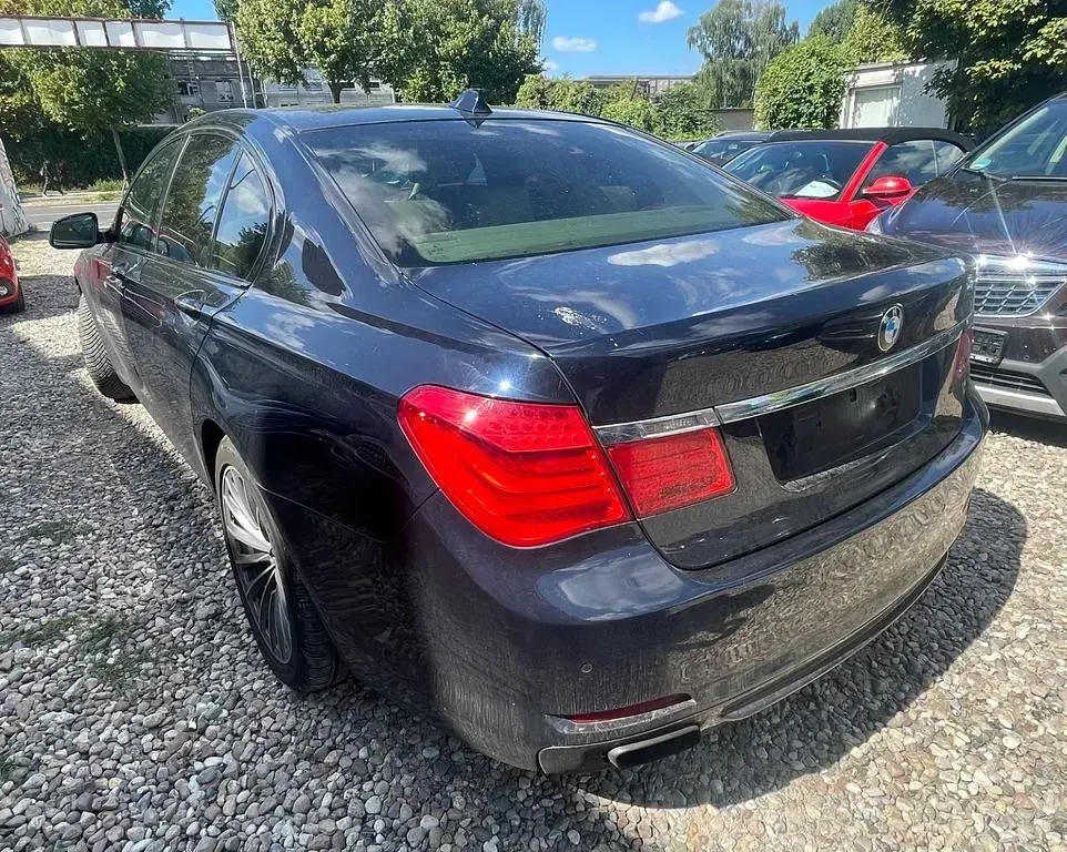 Gebraucht BMW 740 Shadowline 306 PS (225 kW) 2010 Blau Limousine