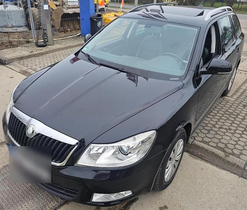 Gebraucht Skoda Octavia 160 PS (117 kW) 2010 Schwarz Kombi