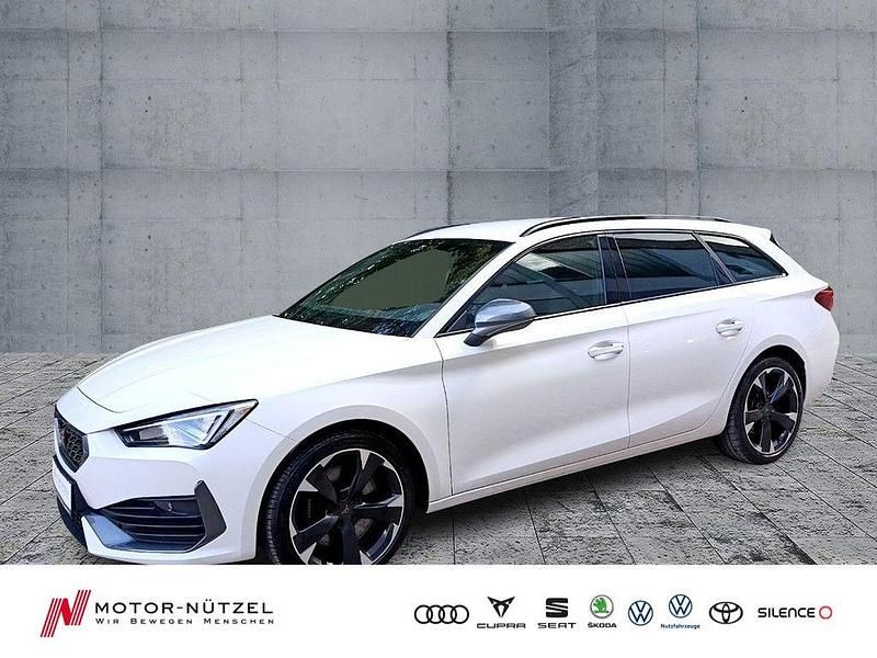 Weiß Gebraucht 2023 Cupra Leon VZ Limousine | 28.460 € (Fairer Preis) - Bild 1/4