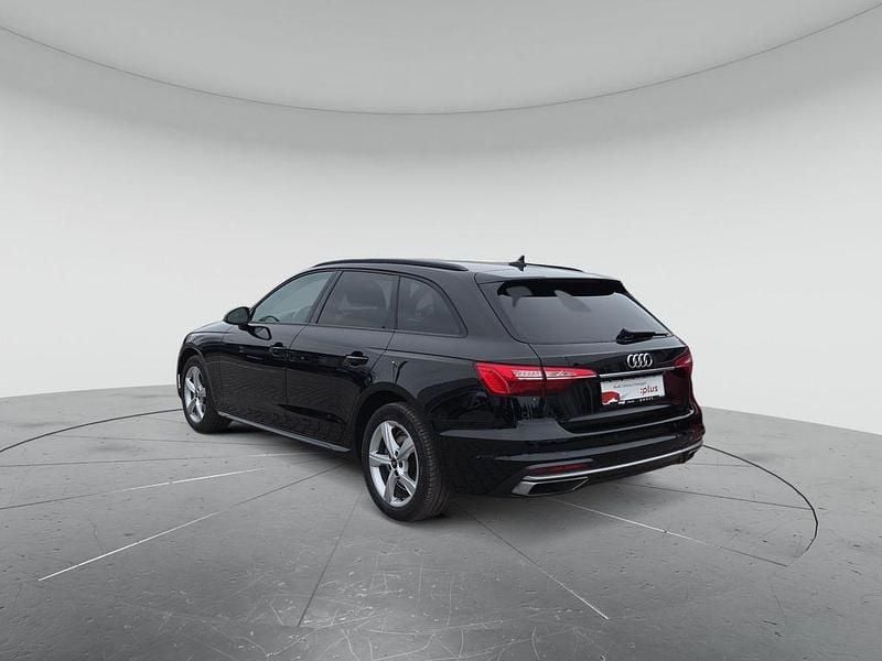 Gebraucht Audi A4 Advanced Plus 163 PS (119 kW) 2022 Brillantschwarz Kombi