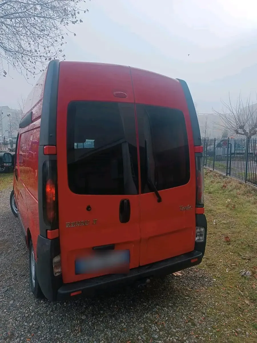 Gebraucht Renault Trafic 120 PS (88 kW) 2006 Rot Van / Kleinbus