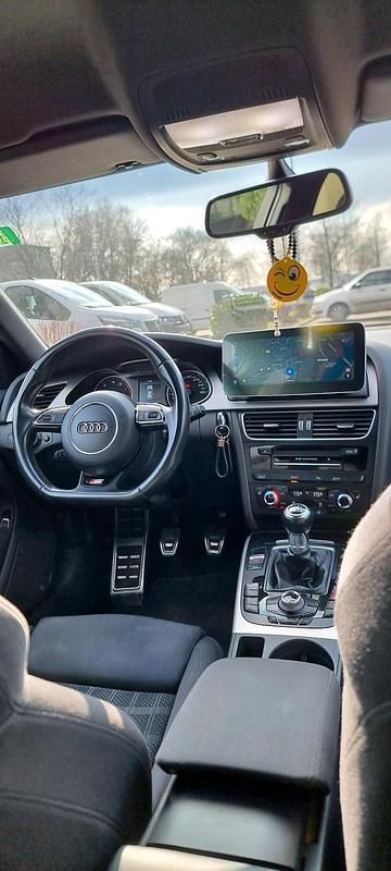 Schwarz Gebraucht 2014 Audi A4 S-Line Kombi | 10.000 € (Etwas zu teuer) - Bild 1/4