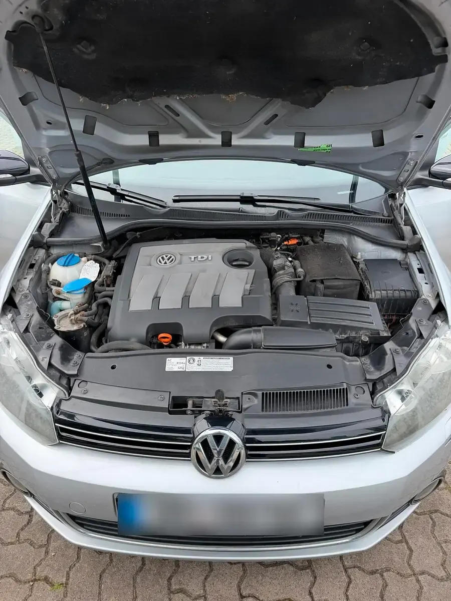 Gebraucht VW Golf VI 105 PS (77 kW) 2011 Grau Kleinwagen