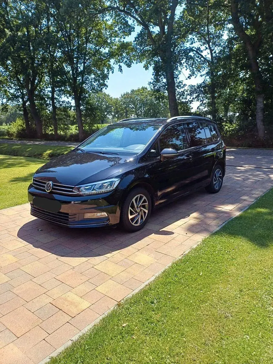 Gebraucht VW Touran 150 PS (110 kW) 2018 Schwarz Van / Kleinbus