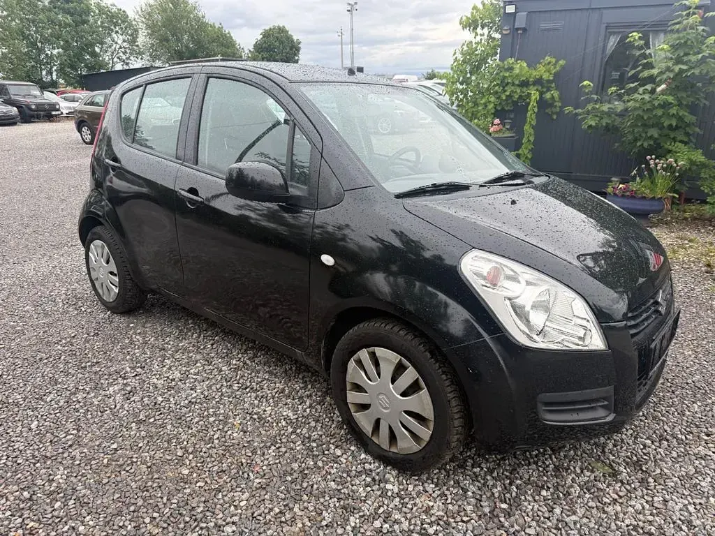 Gebraucht Suzuki Splash Basic 65 PS (47 kW) 2009 Kleinwagen