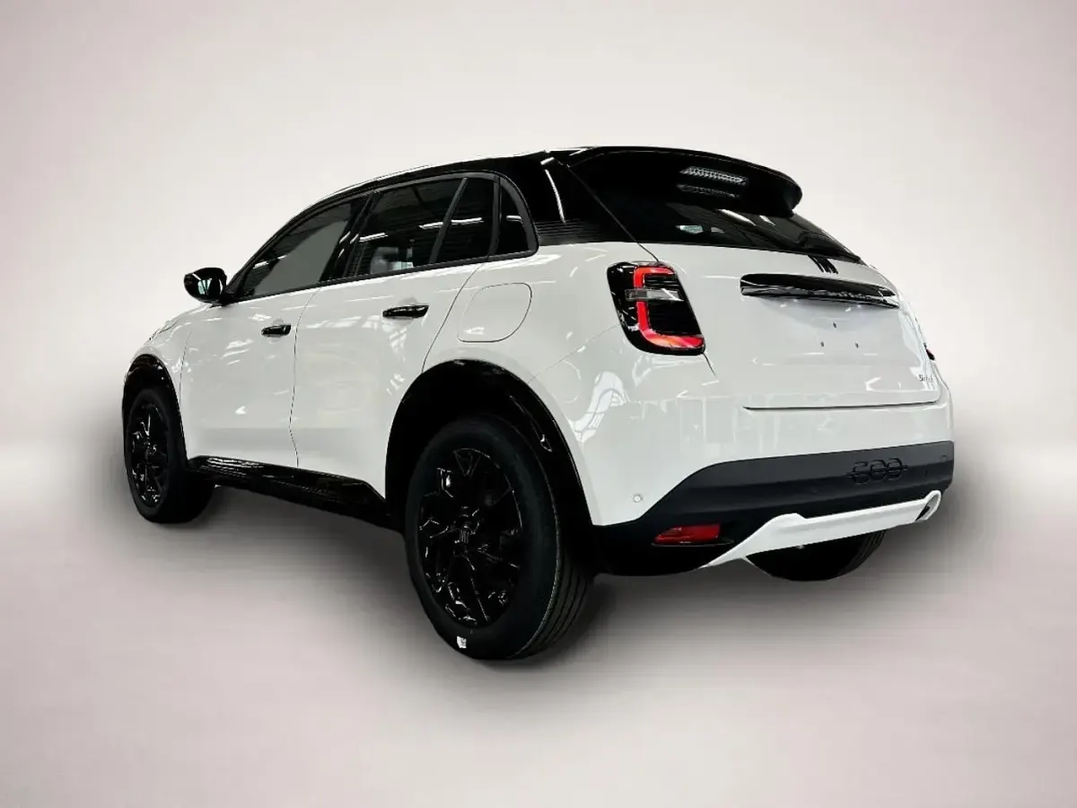 Neu Fiat 600 Street 101 PS (74 kW) 2026 Manufacturer SUV