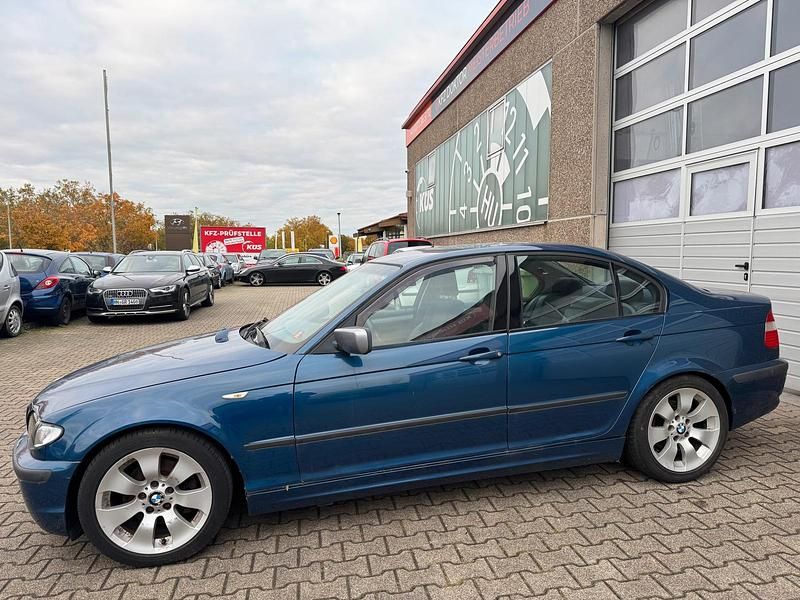 Używany BMW 325 192 KM (141 kW) 2002 Niebieski Sedan/Limuzyna