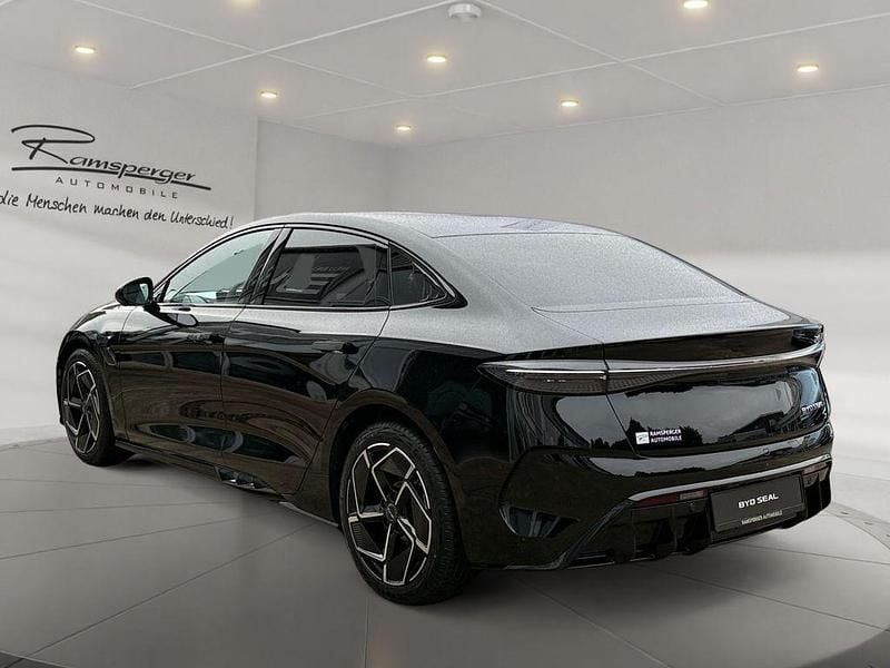 Neu BYD Seal Design 230 kW (313 PS) 2026 Schwarz (space black) Limousine