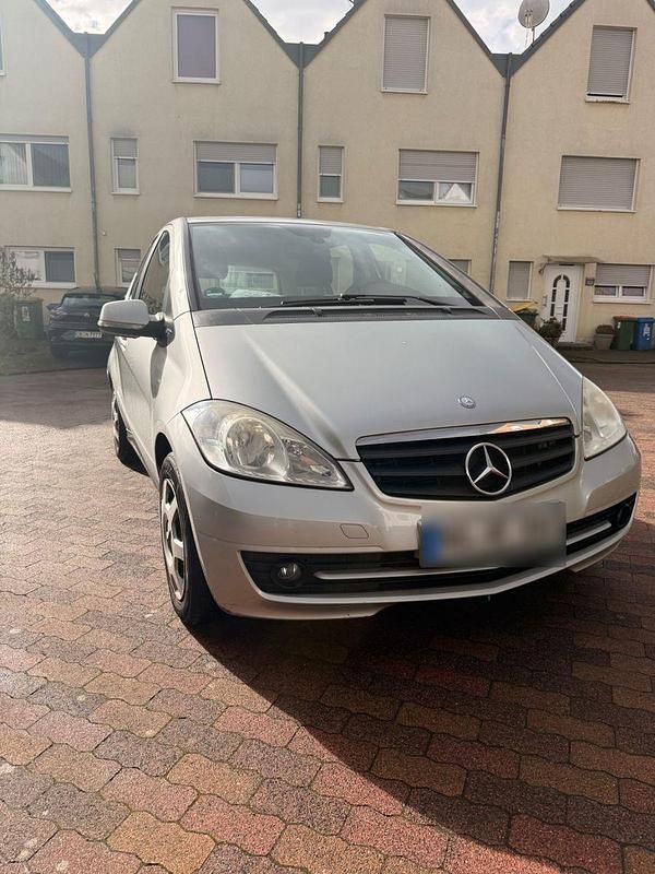 Gebraucht Mercedes A150 95 PS (69 kW) 2009 Grau Kleinwagen