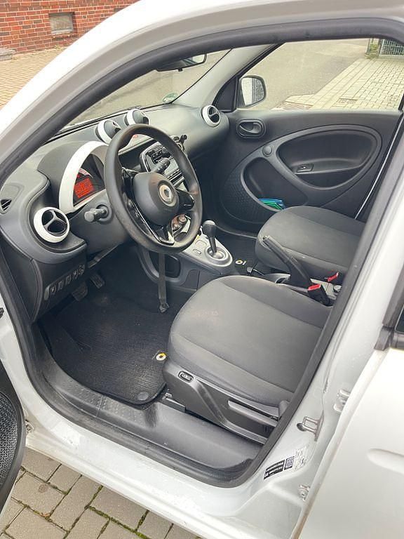Gebraucht Smart ForFour 90 PS (66 kW) 2019 Weiß Kleinwagen