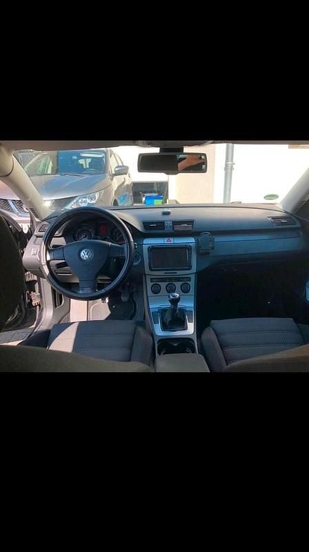 Gebraucht VW Passat 140 PS (102 kW) 2024 Schwarz Kombi