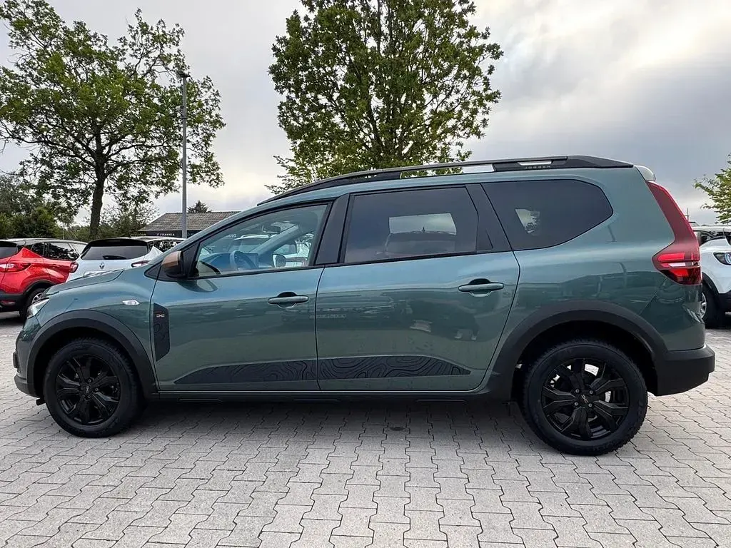 Gebraucht Dacia Jogger Extreme 110 PS (80 kW) 2025 Grün Van / Kleinbus