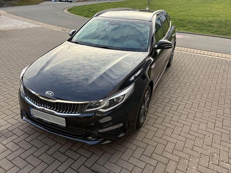 Gebraucht Kia Optima Vision 163 PS (119 kW) 2018 Schwarz Kombi