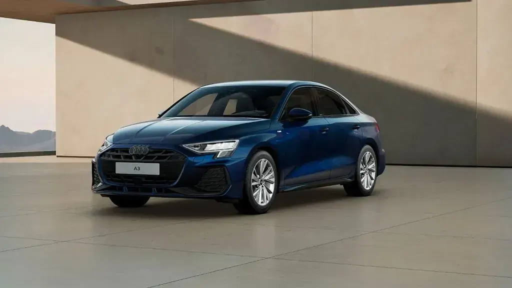 Gebraucht Audi A3 S-Line 116 PS (85 kW) 2025 Navarrablau metallic Limousine