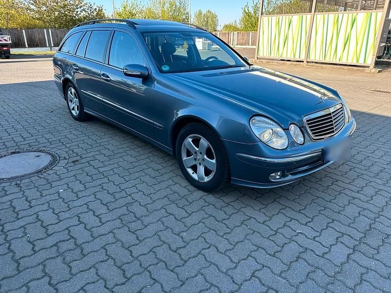 Second-hand Mercedes E320 224 CP (164 kW) 2008 Albastru Break