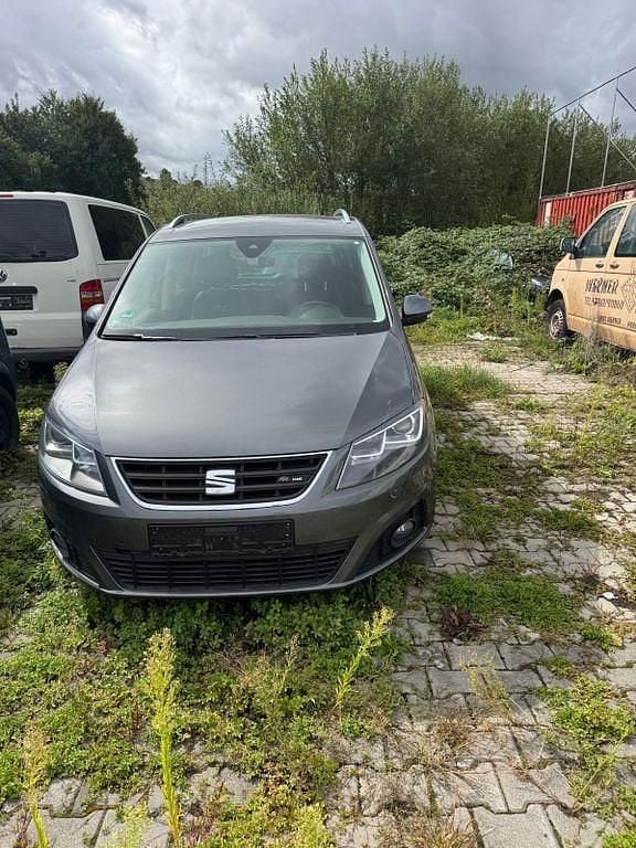 Grau Gebraucht 2018 Seat Alhambra FR-Line Van / Kleinbus | 23.000 € (Guter Preis) - Bild 1/4