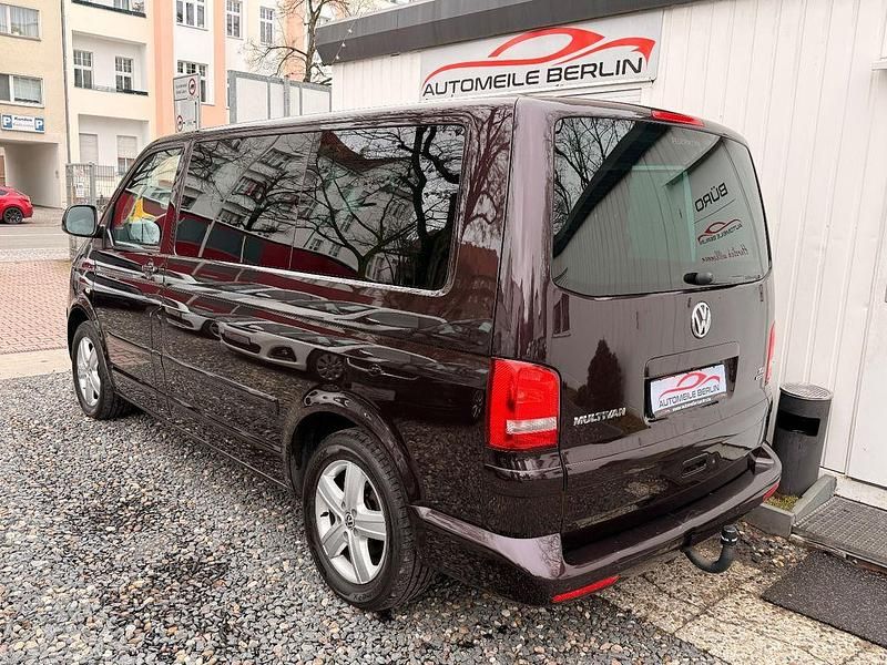 Używany VW T5 Comfortline 179 KM (131 kW) 2014 Purpurowy Van