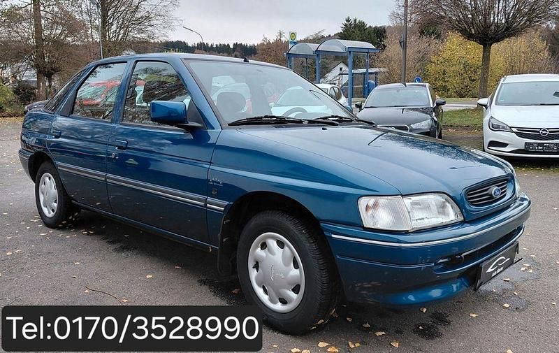 Gebraucht Ford Escort 60 PS (44 kW) 1994 Grün Limousine