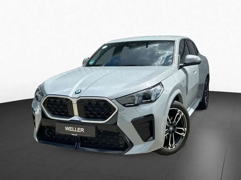 Gebraucht BMW X2 M Sport 163 PS (119 kW) 2025 Grau SUV