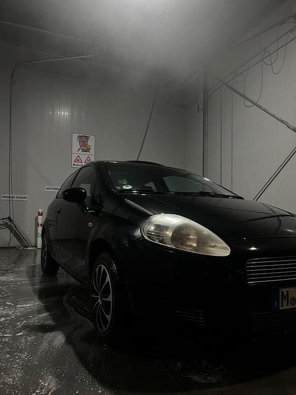 Gebraucht Fiat Punto 65 PS (47 kW) 2009 Schwarz Limousine