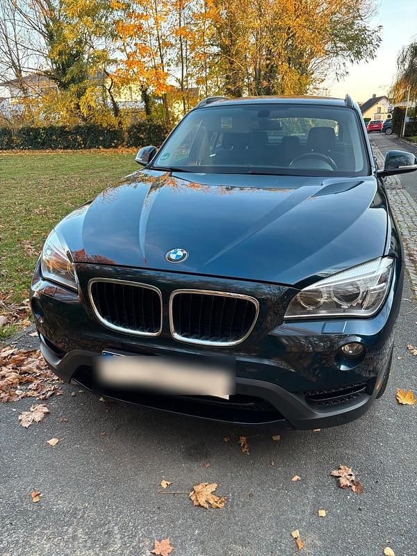 Blau Gebraucht 2013 BMW X1 SUV | 10.000 € (Guter Preis) - Bild 1/4