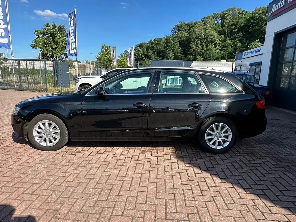 Gebraucht Audi A4 Ambiente 150 PS (110 kW) 2015 Schwarz Kombi