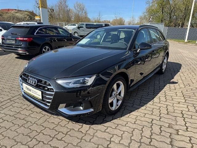 Gebraucht Audi A4 Advanced 163 PS (119 kW) 2023 Schwarz Kombi