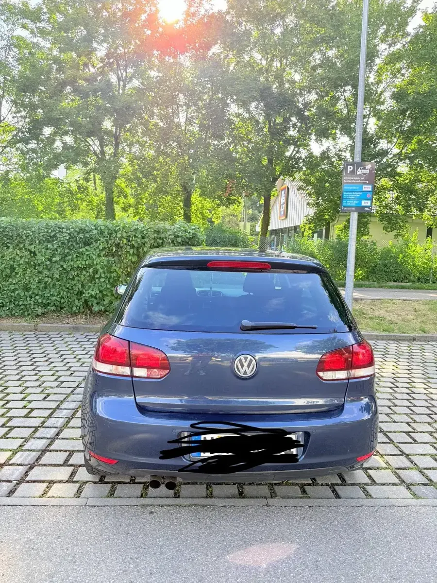 Gebraucht VW Golf VI 160 PS (117 kW) 2010 Blau Kleinwagen