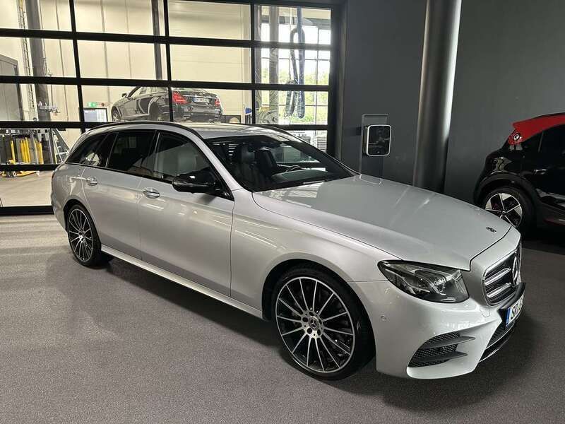 Silber Gebraucht 2019 Mercedes E400 AMG line Kombi | 35.499 € (Superpreis) - Bild 1/4