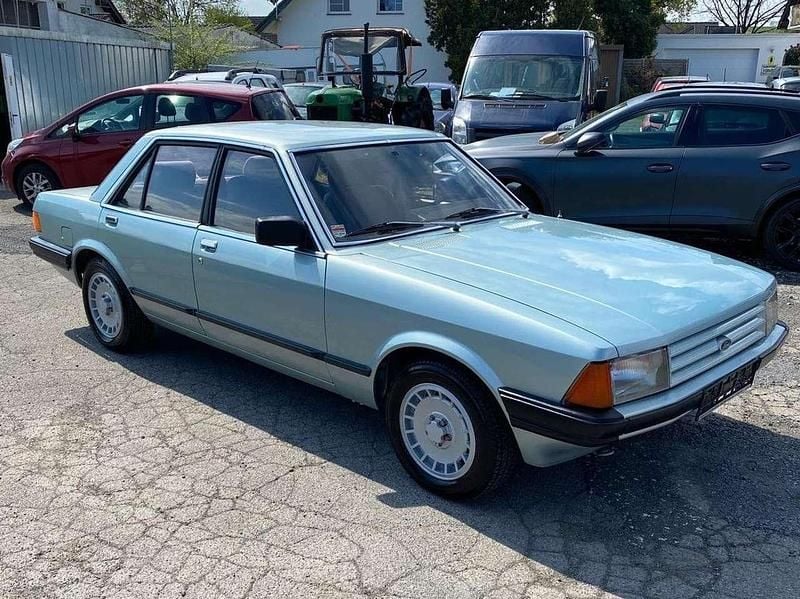 Second-hand Ford Granada 114 CP (83 kW) 1983 Albastru Berlinǎ