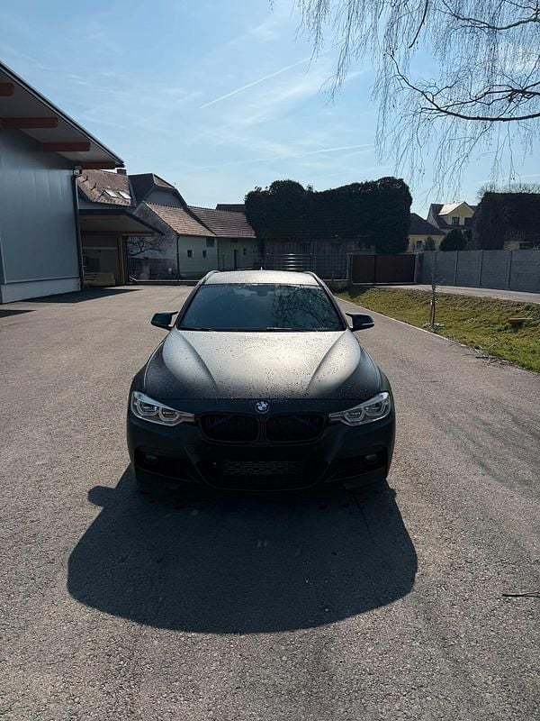 Gebraucht BMW 320 190 PS (139 kW) 2015 Schwarz Kombi